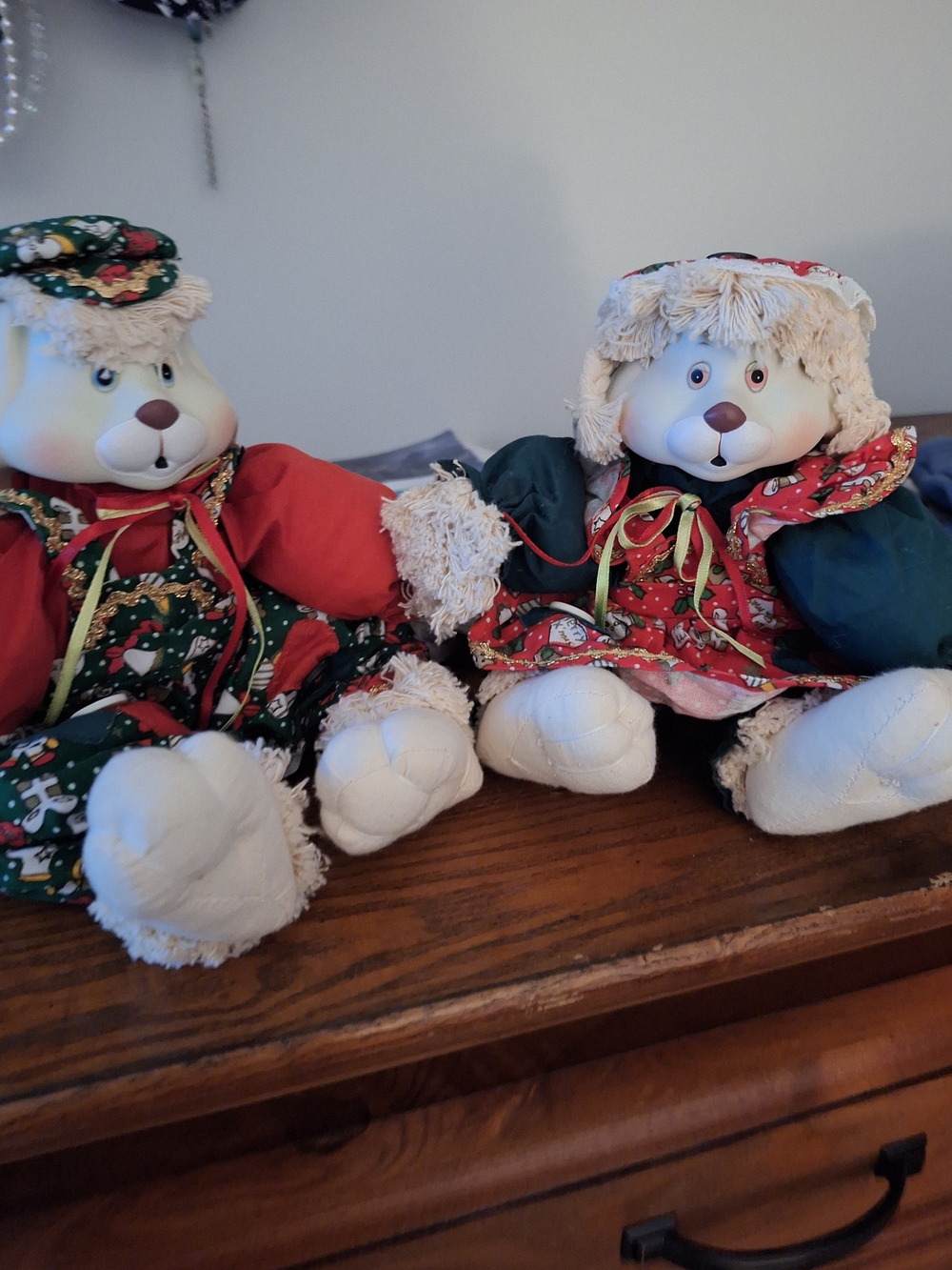 Vintage 1995 Christmas Around the World Bear Pair – House of Lloyd / TL Toys